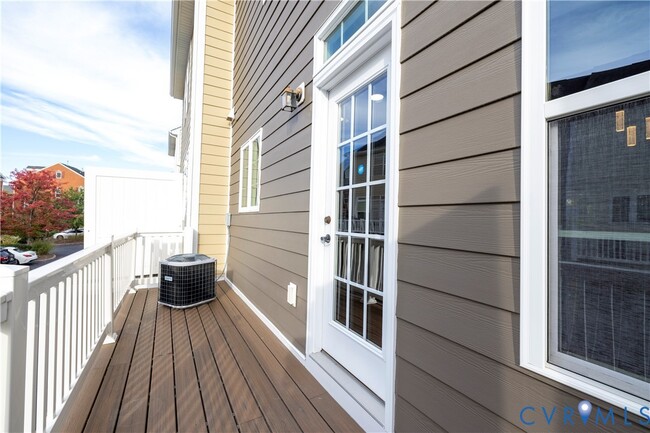 Building Photo - 1903 Old Brick Rd