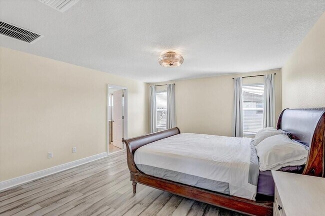 Building Photo - 11909 Bahia Valley Dr