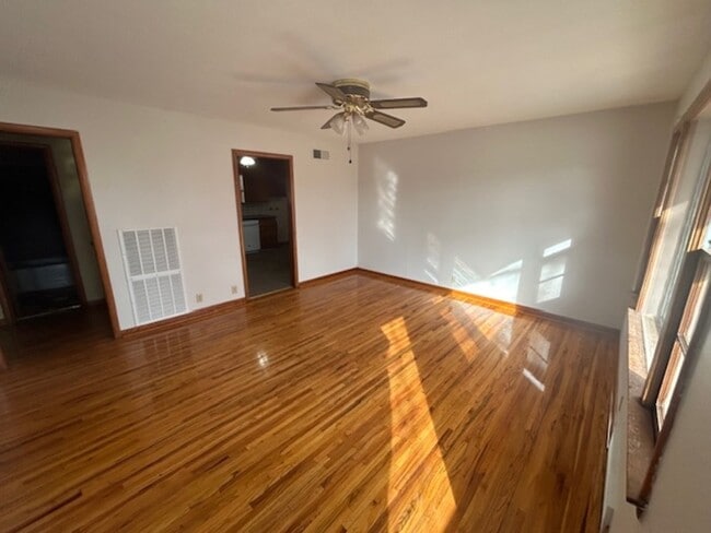 Building Photo - 77 Faircrest Dr