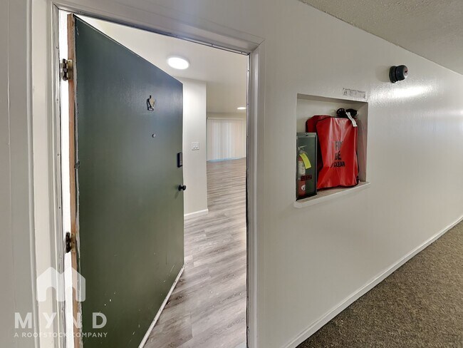 Building Photo - 240 Athol Ave