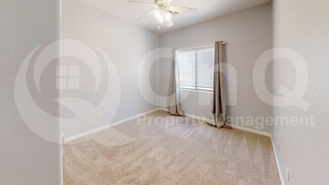Building Photo - 525 N Miller Rd