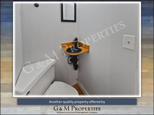 Building Photo - 139 S Main St