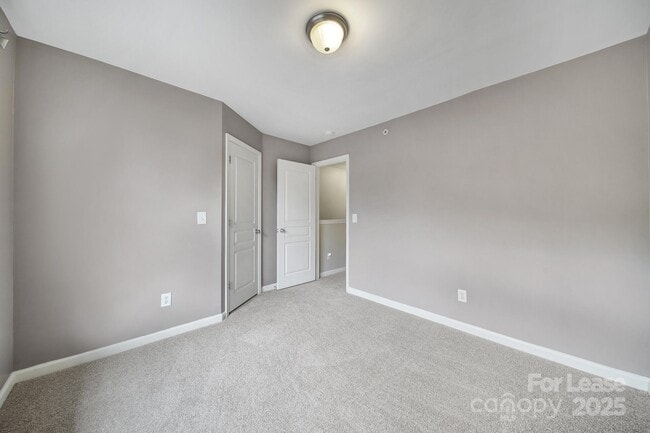 Building Photo - 5037 Sunset Ridge Ct