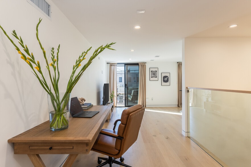 Upstairs Work area - 1161 Stearns Dr