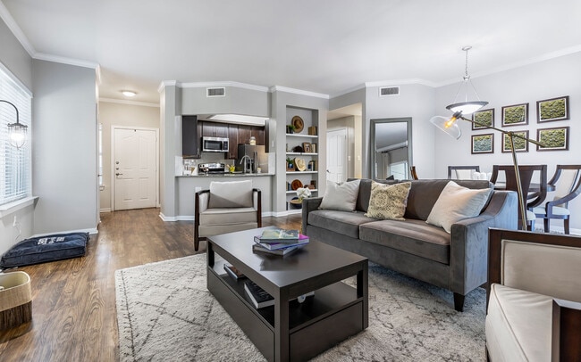Somerset Townhomes apartments — community photo - Somerset Townhomes