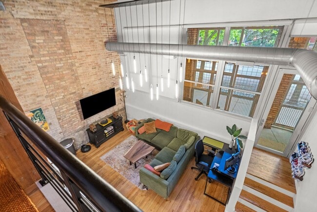 Building Photo - 2111 W Churchill St