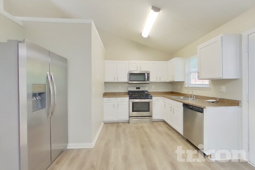 Building Photo - 5733 Partin Ln