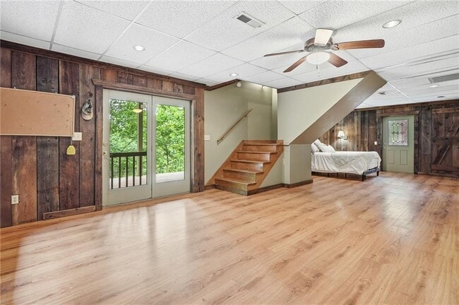 Building Photo - 946 Laurel Cir