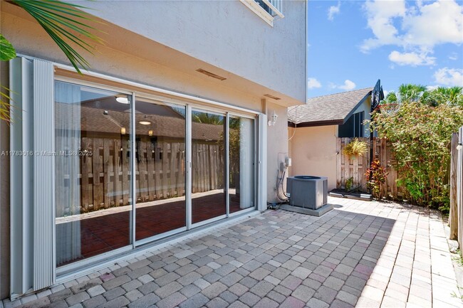 Building Photo - 3871 NW 122nd Terrace