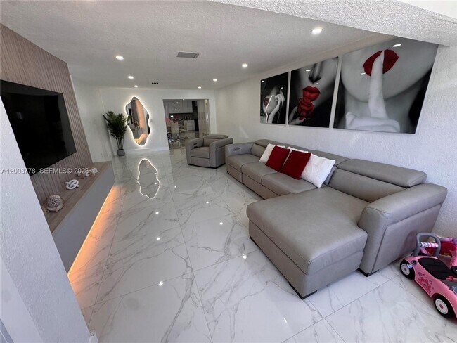 Building Photo - 10412 SW 173rd St