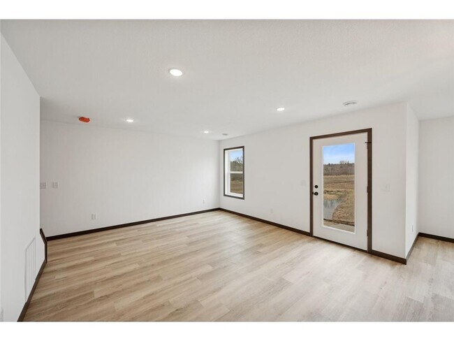 Building Photo - 18061 Walnut Circle