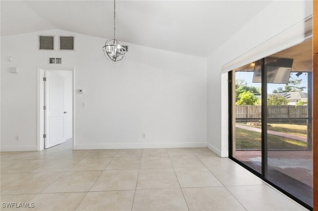 Building Photo - 18554 Zinnia Rd