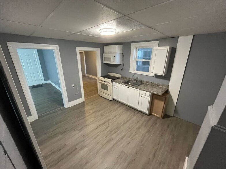 Kitchen - 6 Cherry St