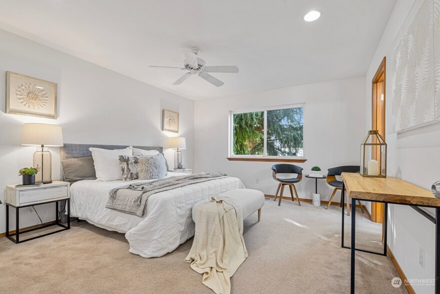 Building Photo - 18521 Stone Ave N