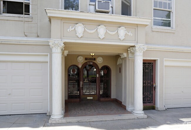 Building Photo - Fortview Apartment
