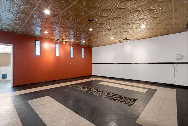 Building Photo - Extravagant Custom Home in Olympia