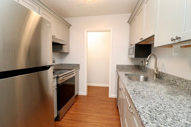 Building Photo - 86 Buddington Rd