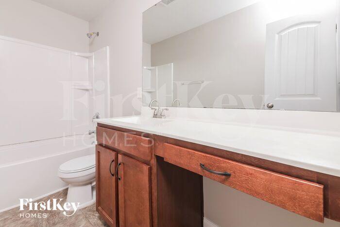 Building Photo - 5461 Emerald Spring Dr