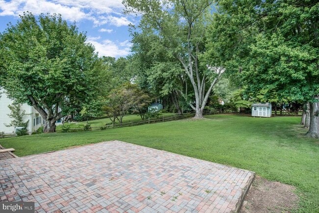 Building Photo - 11733 Ambleside Dr