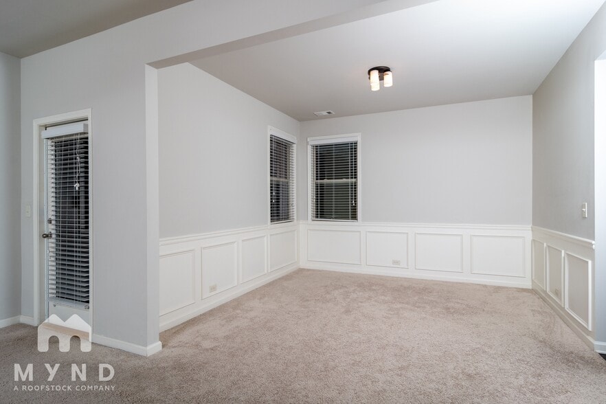 Building Photo - 7491 Waverly Loop