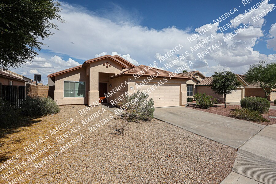 Building Photo - 1517 S 219th Dr