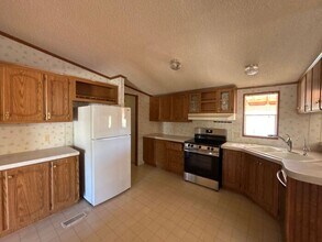 Building Photo - READY TO VIEW NOW! Adorable 3 Bed 2 Bath Home in New River NO HOA
