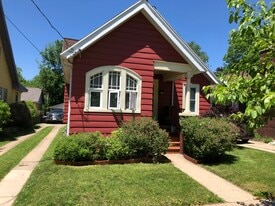 Nice little bungalow downtown! - 1934 E Mifflin St
