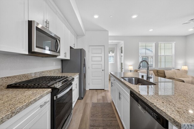 Building Photo - 40379 Melrose Dr