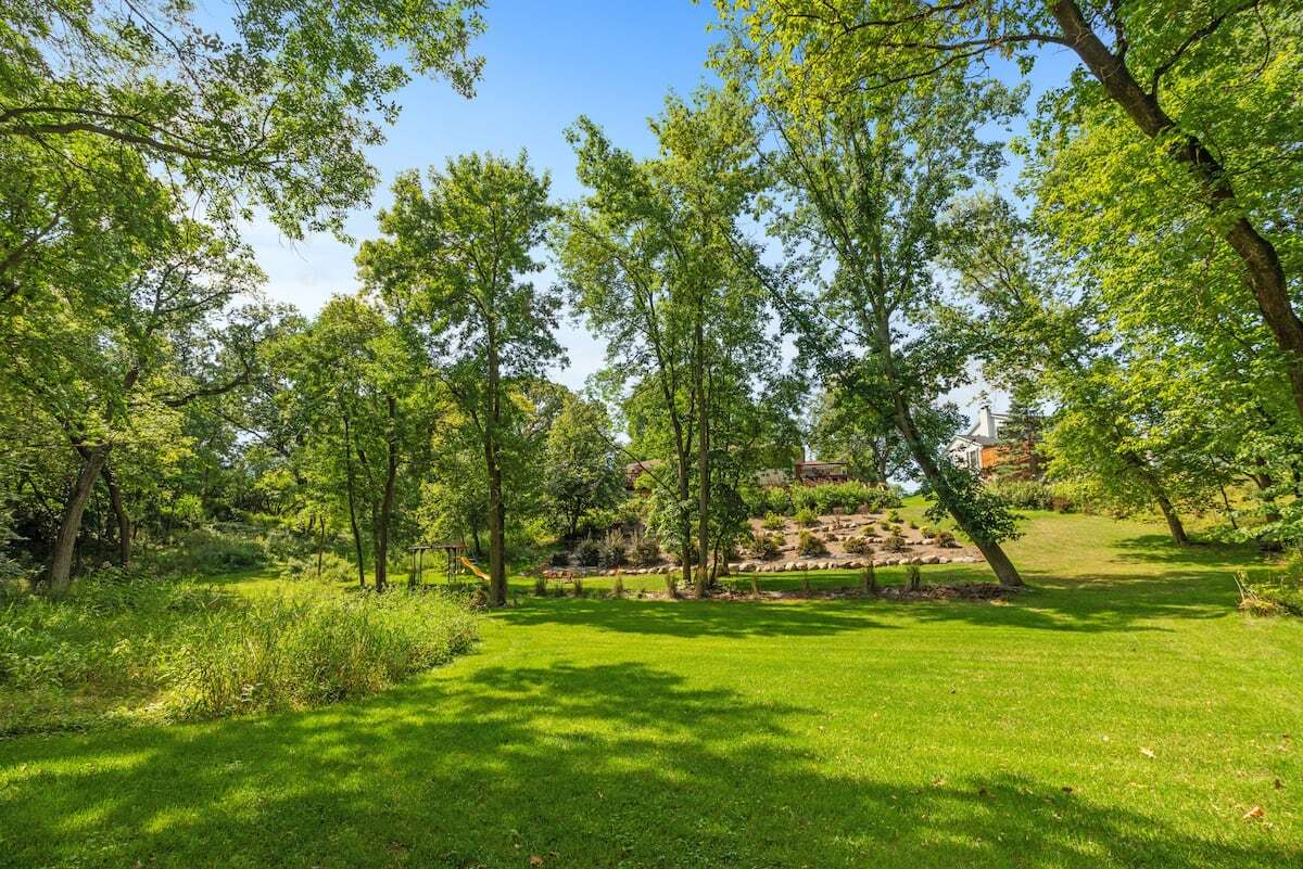 1 acre gorgeous wooded lot - 15610 Holdridge Rd E
