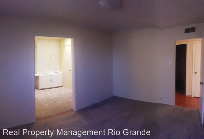 Building Photo - 3 br, 2 bath House - 3801 Tulane DR NE