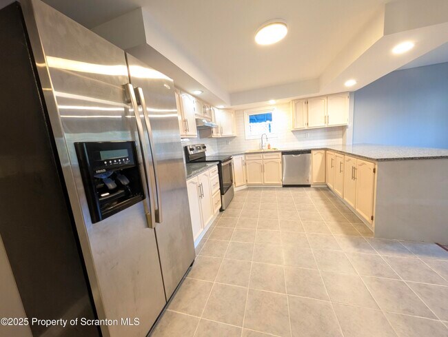 Building Photo - 1753 McDonough Ave