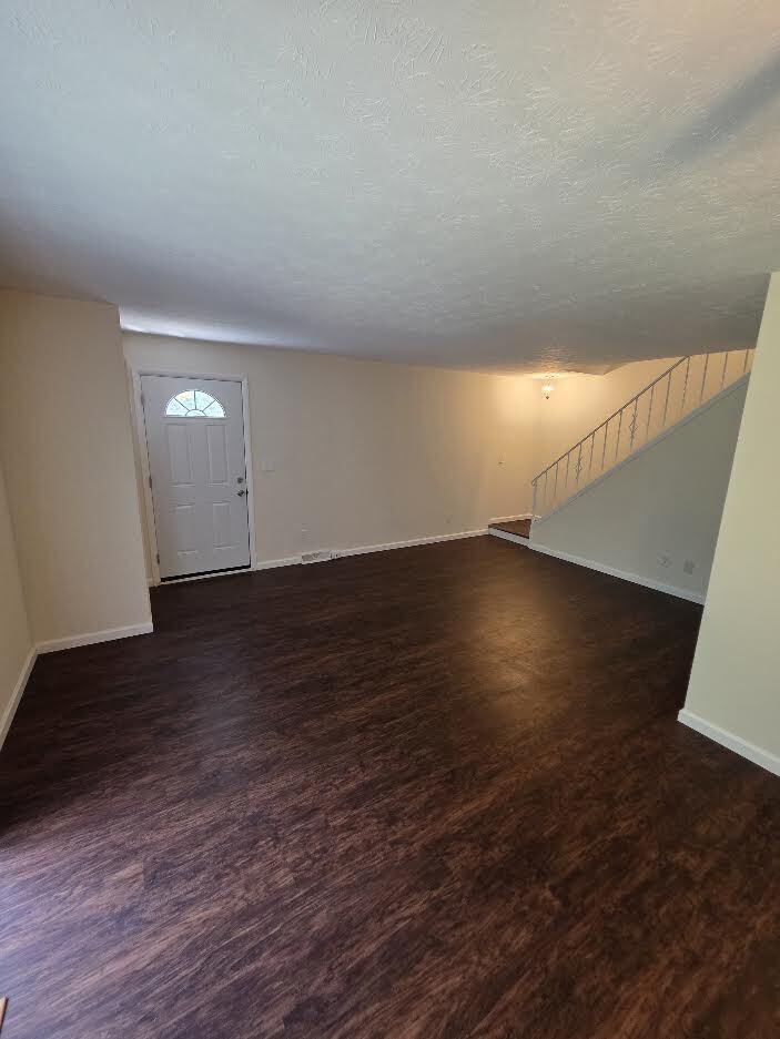 Building Photo - 9997 Independence Dr