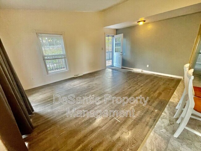 Building Photo - 1302 Airport Rd