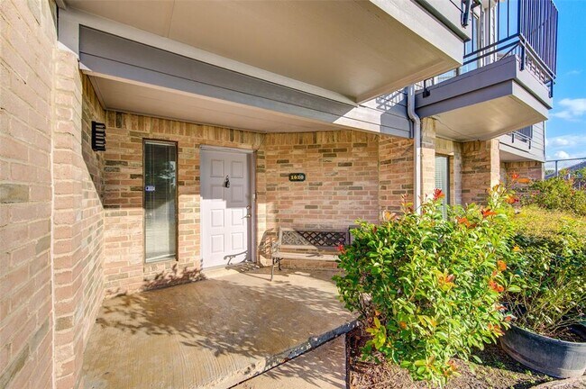 Building Photo - 1620 Good Day Dr
