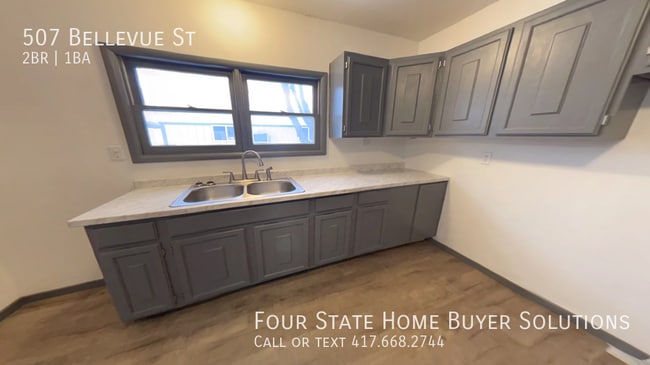 Building Photo - 507 Bellevue St