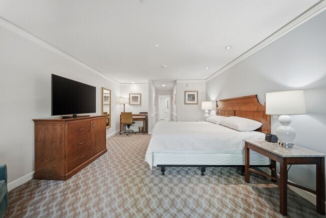 Building Photo - Resort Style Living - KINGSMILL (Graves Ordinary)