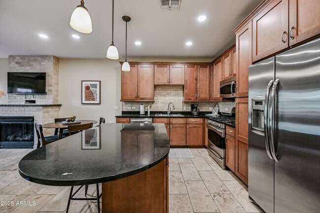 Building Photo - 7291 N SCOTTSDALE Rd