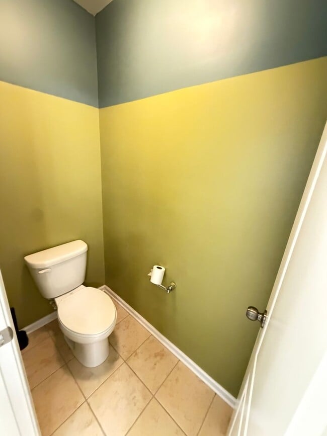 Building Photo - 4908 Pepper Dr