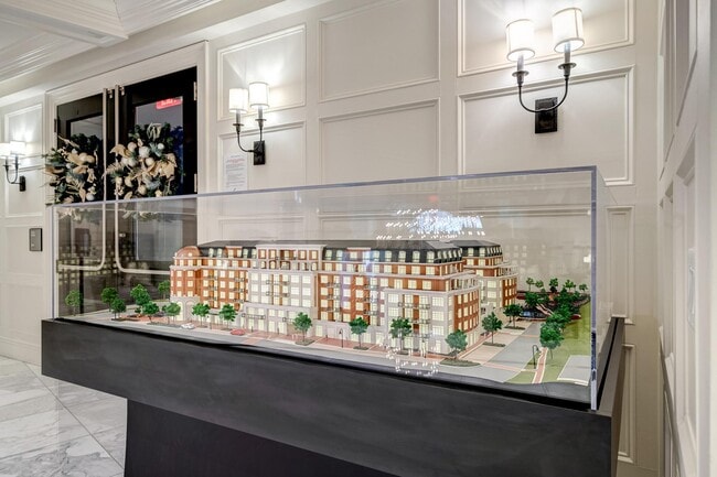 Building Photo - 6900 Fleetwood Rd