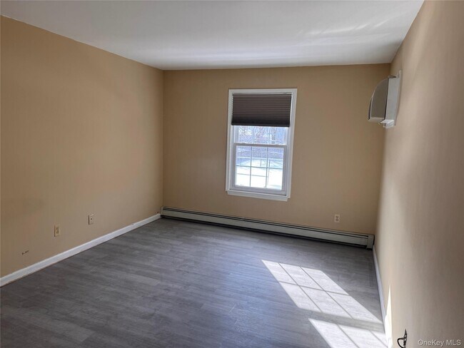 Building Photo - 4 Lexington Hills Rd