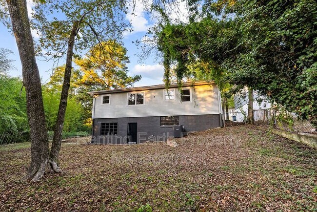 Building Photo - 712 84th St S