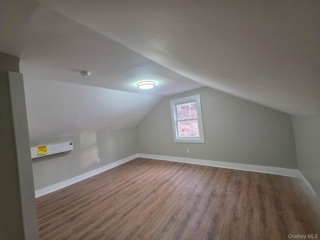 Building Photo - 263 S Mountain Rd