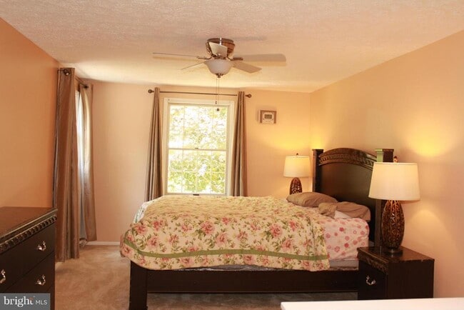 Building Photo - 18717 Flower Hill Way