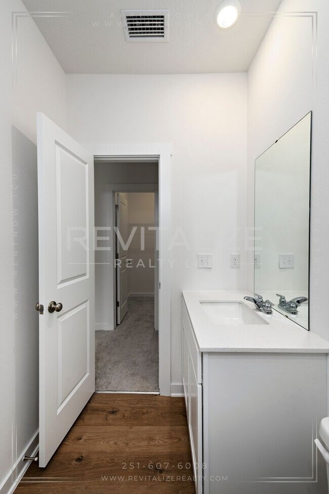 Building Photo - Brand New Construction 4 Bed 3 Bath Home in Foley!!