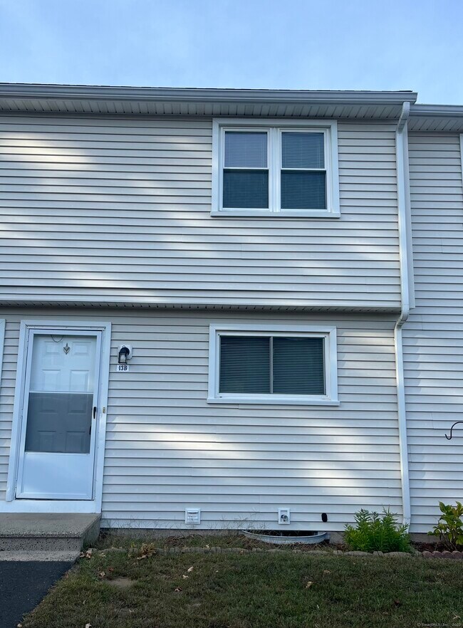 Building Photo - 1081 New Haven Rd