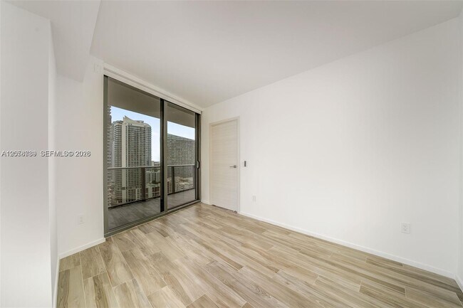 Building Photo - 801 S Miami Ave