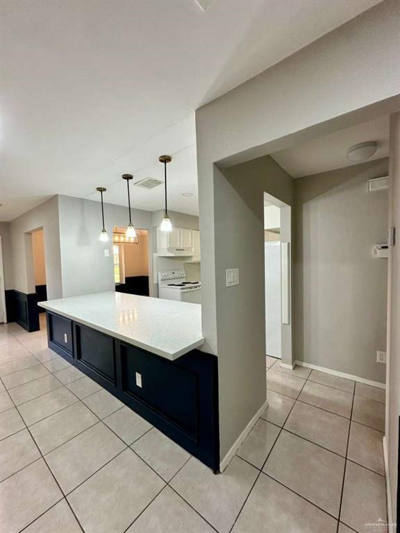 Building Photo - 29 W Dallas Ave