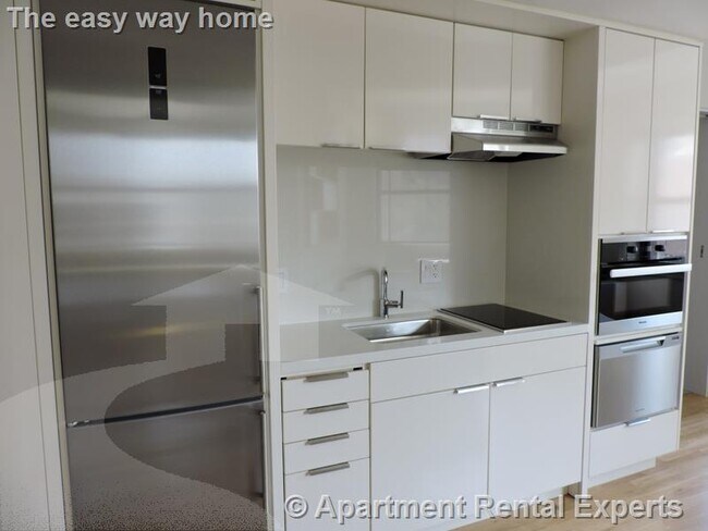 Primary Photo - 115 Mt Auburn St