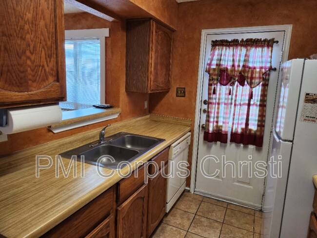 Building Photo - 6702 Everhart Rd