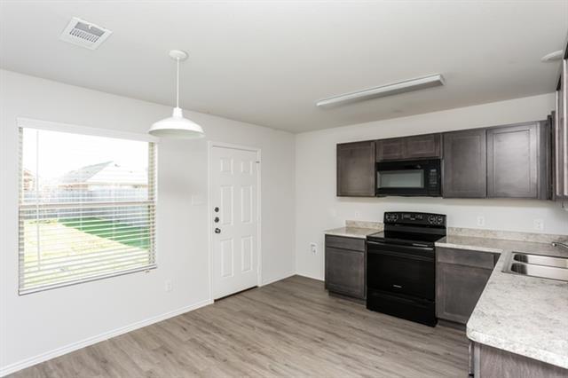Building Photo - 3707 Job Dr